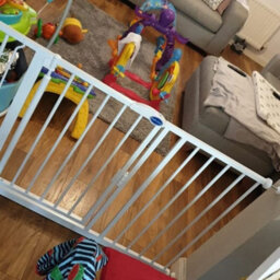 Safetots Pressure Fit Self Closing Stair Gate, Narrow, 68.5Cm - 75Cm, White, Auto Closing Baby Gate, Safety Barrier - thumbnail 9