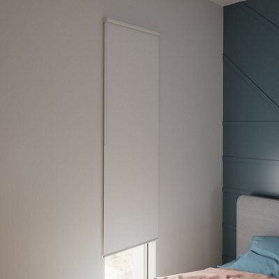 GoodHome Boreas Corded Off White Blackout Roller Blind (W)90Cm (L)180Cm - image 1