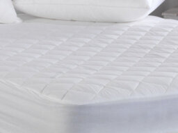 Lancashire Textiles 200 Thread Count 100% Cotton Mattress Protector With Deep Skirt - Double - thumbnail 3
