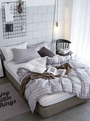 Groundlevel Silver Stripe Printed Duvet Set