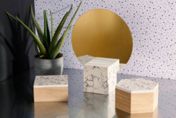 Orsina Round Mirror, Unique White Marble Base, Minimalist Wall Mirror, Compact Design, Ideal For Modern Spaces - thumbnail 2