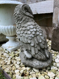 Burgess Barn Owl Stone Statue Vintage Style Bird Outdoor British Made Garden Ornament Sculpture - thumbnail 5