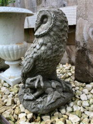 Burgess Barn Owl Stone Statue Vintage Style Bird Outdoor British Made Garden Ornament Sculpture - thumbnail 3