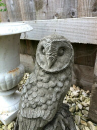 Burgess Barn Owl Stone Statue Vintage Style Bird Outdoor British Made Garden Ornament Sculpture - thumbnail 2