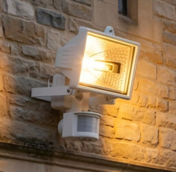 Outdoor Security Light, White, 500 Watt Ip44, Halogen, Pir Motion Sensor, Floodlight + Free Halogen Bulb