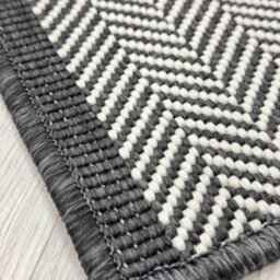 Illusion Indoor/outdoor Hallway Runner Rug - Durable, Reversible & Hardwearing Carpet For Home Or Garden - thumbnail 2