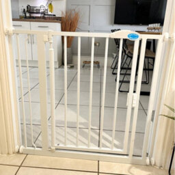 Bettacare Auto Close Stair Gate, 118.2Cm - 125.2Cm, White, Pressure Fit Safety Gate, Baby Gate - thumbnail 9