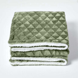 Homescapes Sage Green Geometric Triangle Velvet Throw 160 X 200 Cm - thumbnail 2