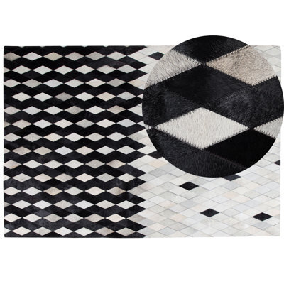 Beliani Rug Maldan Black 160 X 230 Cm Leather - image 1