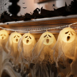 Amorly 600Cm Battery Operated Light Up Ghost String Garland, 40 Led Hanging Ghost Lights, Halloween Decoration For Garden, Patio - thumbnail 7