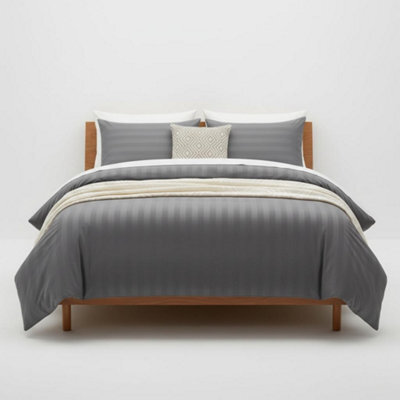 3-Piece Satin Stripe Microfiber Duvet Cover Soft Bedding Set With Pillowcase Breathable & Hypoallergenic, Machine Washable Grey Qu - image 1