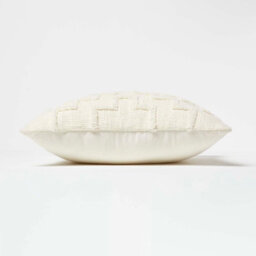 Homescapes Geometric Natural Tufted Cotton Cushion 45 X 45 Cm - thumbnail 4