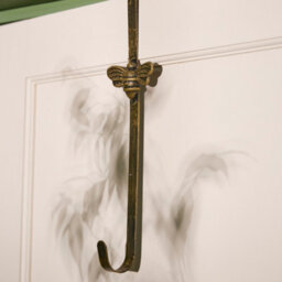 Dibor Traditional Luxury Bee Door Wreath Hanger - thumbnail 4