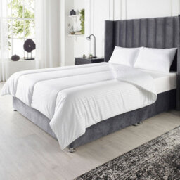 Julian Charles Home Hotel Collection Comfort 13.5 Tog Duvet - thumbnail 3