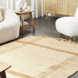 Wyld And Coco Handwoven Jute Area Rug 140 X 200 Cm Beige With Geometric Pattern And Tassels - thumbnail 2