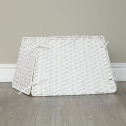 47Cm X 46Cm Samuel Alexander Foldable Faux Rattan Christmas Tree Skirt In White - thumbnail 3