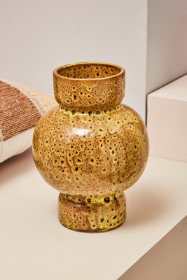 Orsina Mini Ceramic Vase, Decorative Flower Vase For Home Decor, Glazed Surface Small Ceramic Vase For Flowers - image 1