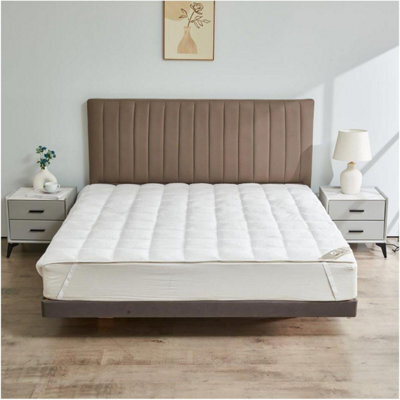 Gaveno Cavailia Teddy Bear Mattress Topper Super King Bed Thermal Warm & Cosy Soft Mattress Topper 3Cm  Elasticated Corner Straps White - image 1