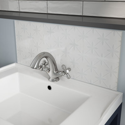 Laura Ashley Matt Pearl White Wicker Glass Self-Adhesive Bathroom Splashback (H)25Cm (W)60Cm - image 1