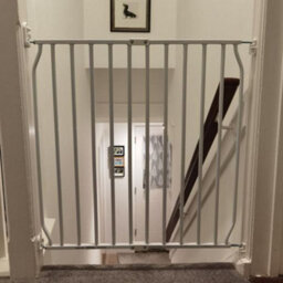Bettacare Screw Fit Metal Dog Gate, White, 100Cm - 110Cm - thumbnail 7