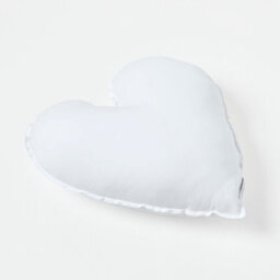 "Homescapes Super Microfibre Heart Shaped Cushion Pad - Cushion Filler And Inserts 45 Cm (18"")" - thumbnail 2