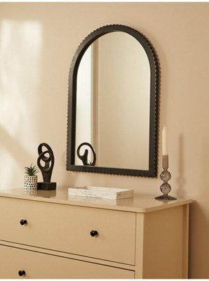 Biznest Arched Top Wall Mount Mirror Ribbed Frame Black Wooden Frame Rustic Effect Mdf Back Modern Home Decorative Accent 70X50 Cm - image 1