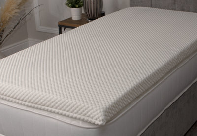Starlight Beds Memory Foam Topper With Free Luxury Bubble Cover - 2 Inch Deep - Small Single - image 1