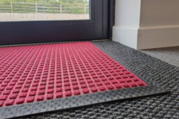 Blue Diamond Aquasorb Entrance Mat 90 X 150Cm Red - thumbnail 4