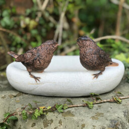 Animal Crackers Bird Bath Or Feeder, Aged Stone Effect Bowl With 2 Decorative Bronze Effect Wrens. Ideal Bird Lover Gift. - thumbnail 4