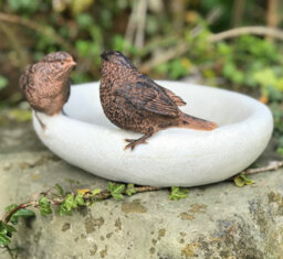 Animal Crackers Bird Bath Or Feeder, Aged Stone Effect Bowl With 2 Decorative Bronze Effect Wrens. Ideal Bird Lover Gift. - thumbnail 3