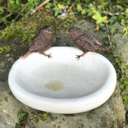 Animal Crackers Bird Bath Or Feeder, Aged Stone Effect Bowl With 2 Decorative Bronze Effect Wrens. Ideal Bird Lover Gift. - thumbnail 2