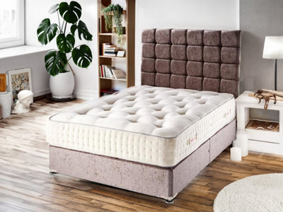 Divan Base Direct Sophia Briar-Rose La Femme Menopause 3000 Pocket Sprung Naturaldivan Bed Set 4Ft6 Double Continental- Plush Velvet Pink - image 1