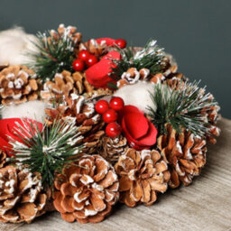 Dibor Traditional Pinecone And Roses Front Door Autumn Wreath Winter Spring Wreath 36Cm - thumbnail 4