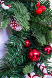 Christmas Tree World 50Cm Decorated Mixed Pine Wreath With Red & White Candy Canes - thumbnail 9