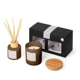 Aroma Naturals Frosted Decadence Candle & Diffuser Gift Set - Praline & Birch - thumbnail 3