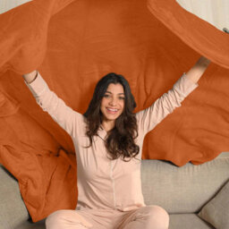 Ameha Fleece Plain Blanket, Lightweight & Reversible Throw For Travel, Bed & Sofa Blanket, Rust Double 150X200Cm - thumbnail 6