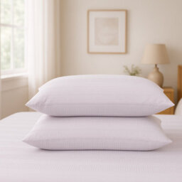 MHG Living Luxury Waffle Stripe Duvet Cover Set - Soft 200Tc Polycotton Blend, Breathable & Stylish Bedding (King, Berries) - thumbnail 2