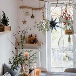 CLEFFNS 4Pcs Christmas Artificial Mistletoe Ornament With Berries Christmas Hanging Mistletoe Decorations Ornaments Bouquet - thumbnail 8