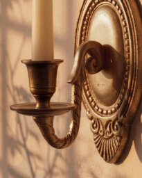 Dibor Regal Wall Candlestick Holder, Antique Brass-Effect Aluminium Wall-Mounted Sconce, 20 Cm Height - thumbnail 3
