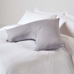 Homescapes Grey Egyptian Cotton Super Soft V Shaped Pillowcase 330 Tc - thumbnail 2