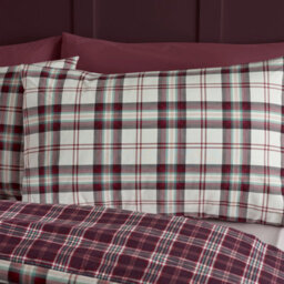 Catherine Lansfield Bedding Kelso Check Duvet Cover Set With Pillowcases Plum - thumbnail 3