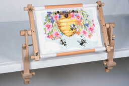 Milward Rotating Tapestry Frame - Beech Wood 38X30.5Cm Clip-On Frame For Needlecraft & Embroidery - thumbnail 3