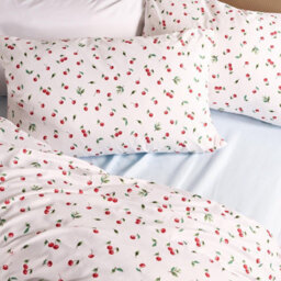 Ohs Ditsy Cherry Bedding Microfibre Duvet Cover Set With Pillowcase, White - Single - thumbnail 2