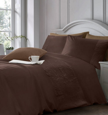 Intimates Premium Quality Pinsonic Geometric Duvet Cover & Pillowcase Set, Modern Bedding, Easy-Care & Wrinkle-Resistant - Chocolate