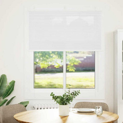 Berkfield Modern Pleated Blind White 105X100 Cm Fabric Width 104.4 Cm Polyester - image 1