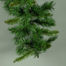 Samuel Alexander 2.7M (9Ft) Plain Green Kateson Fir Christmas Garland With 180 Tips - thumbnail 6