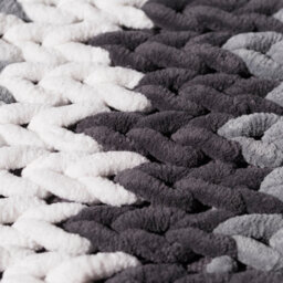 Croydex Grey And White Super Soft Patterned Bathroom Mat With Slip-Resistant Backing,grey, Black And White,1 X 50 X 80 Cm - thumbnail 3