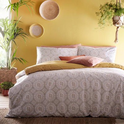 Furn. Mandala Traditional Tribal Reversible Duvet Cover Set - image 1