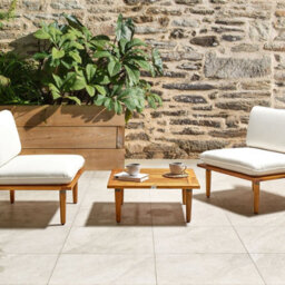 Wyld and Coco Gardenluxe Acacia Wood Outdoor Sofa Set With Off-White Cushions - 2 Seater Armchairs And Side Table - thumbnail 2