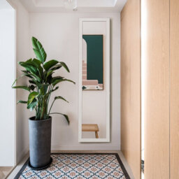 Costway Full-Length Wood Frame Mirror Freestanding/wall Mounted Mirror For Cloakroom - thumbnail 5